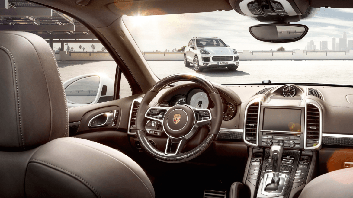 interior Porsche Cayenne S EHybrid Carro Elétrico