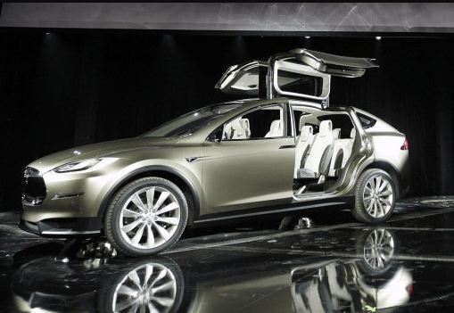 Tesla Model X, um carro com asas, Tecnologia