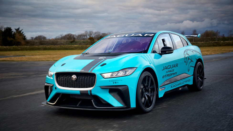 Jaguar I-PACE eTROPHY: primeira corrida com carros elétricos de produção -  Carro Elétrico