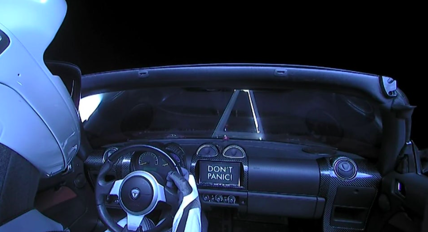 Tesla Roadster espaço