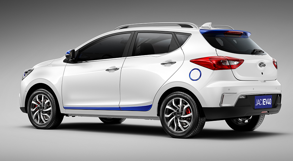JAC iEV40 chega ao Brasil por 140 mil