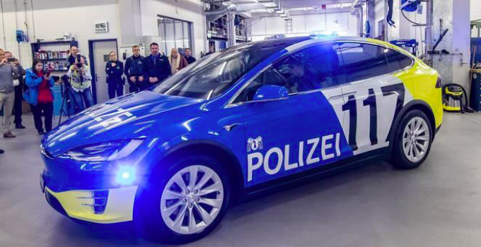 Model X frota polícia