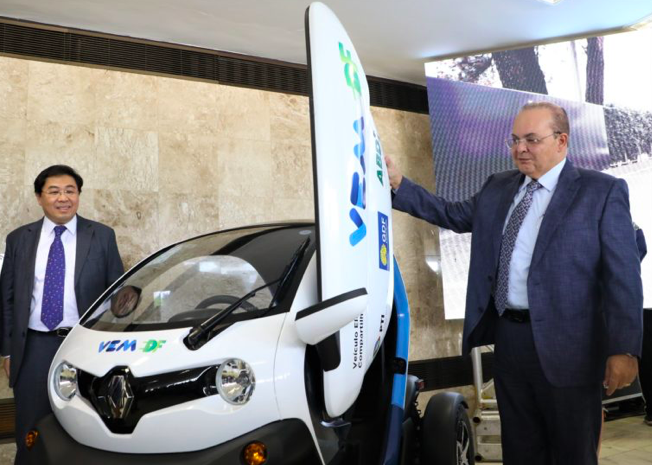 Carros elétricos Twizy Brasília