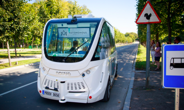 ônibus elétrico e autônomo
