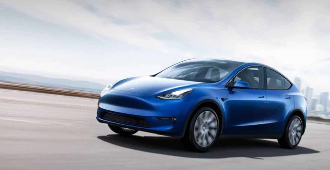 Model Y Ganha Versão com Tração Traseira!